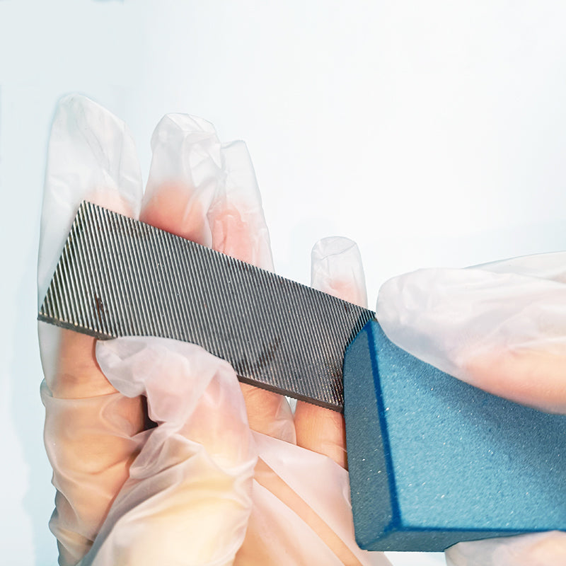 Premium Rubber Stone Rust Eraser for Snowboard Maintenance, Ideal for Edge Tuning and Base Cleaning